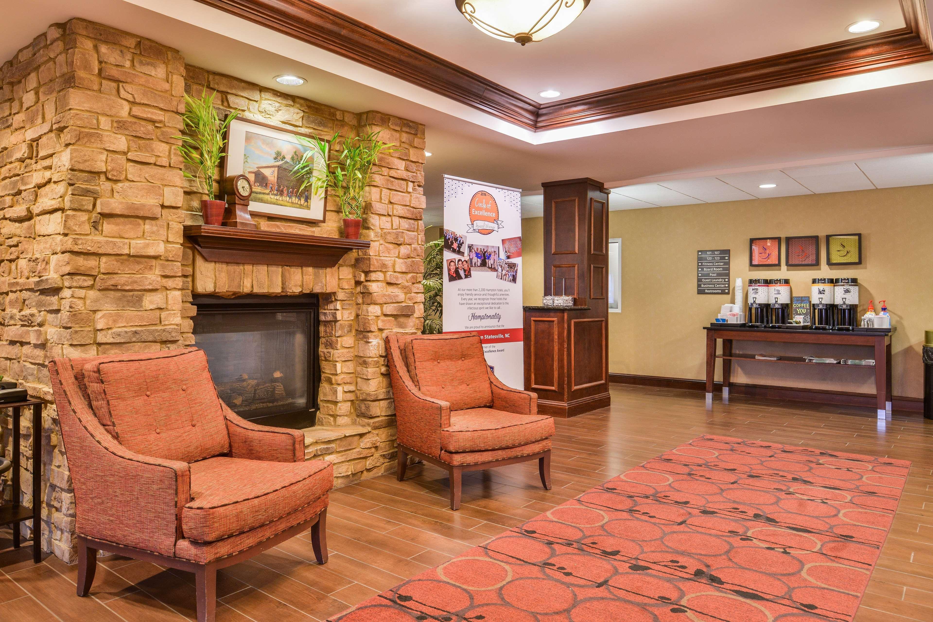 Hampton Inn סטייטסוויל מראה חיצוני תמונה
