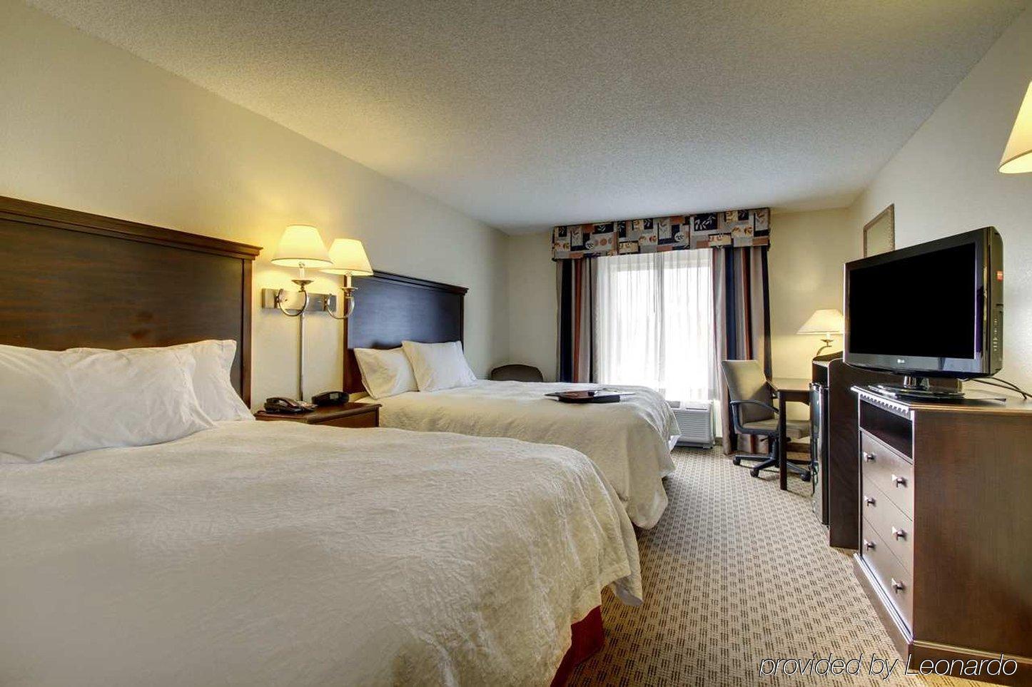 Hampton Inn סטייטסוויל חדר תמונה