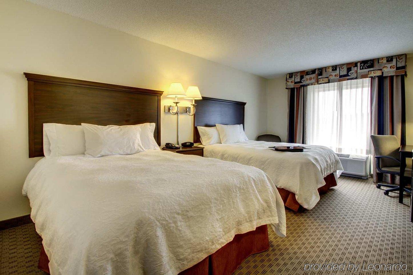 Hampton Inn סטייטסוויל חדר תמונה